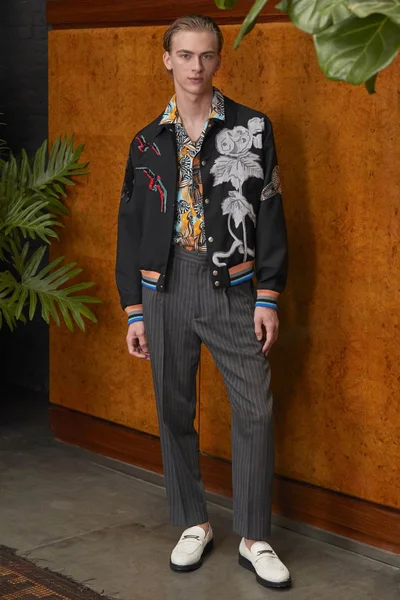 Look 40